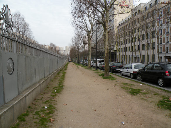  bd Saint-Jacques; le long des voies du métro